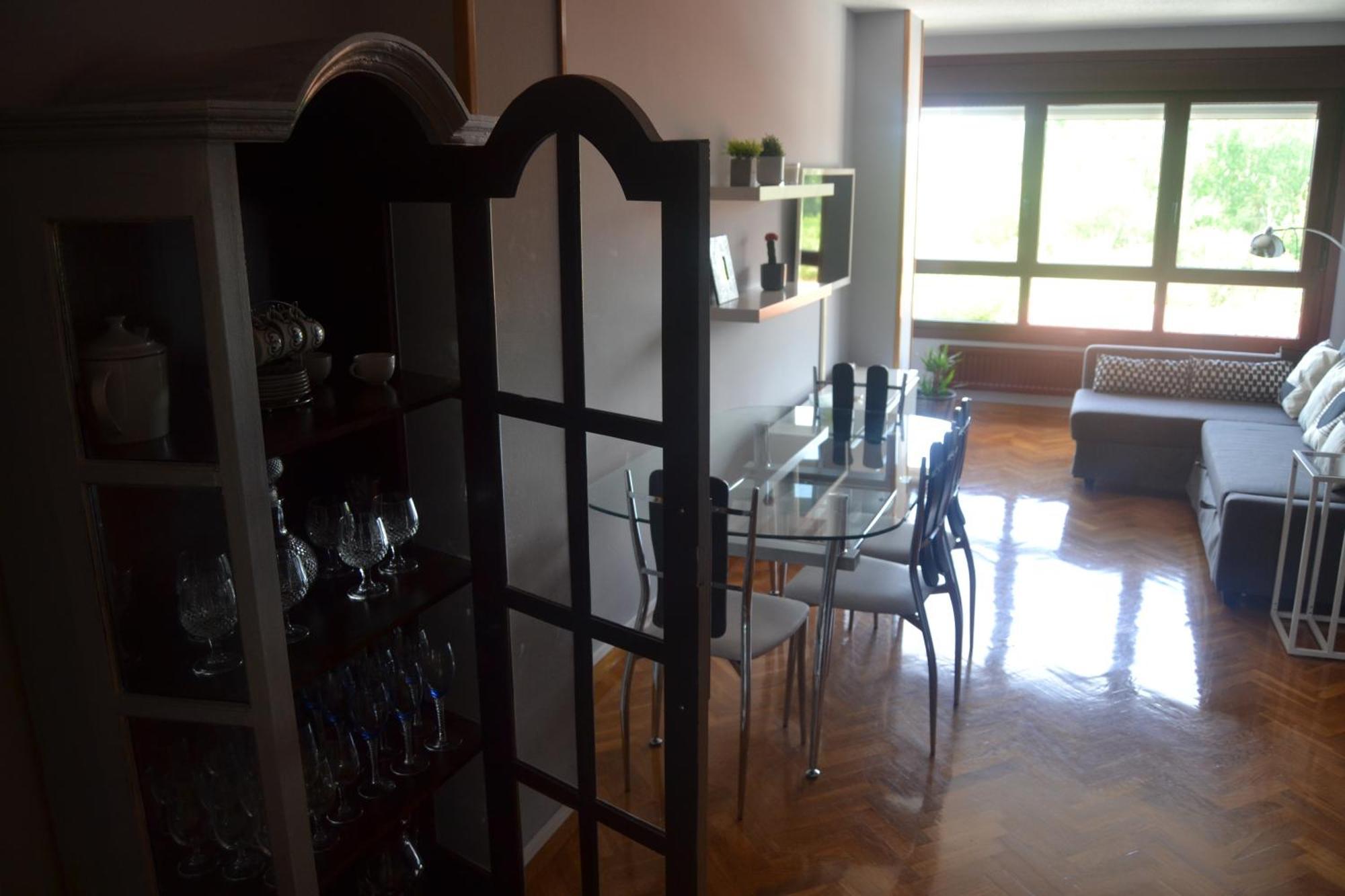 Lusquefusque Apartment *